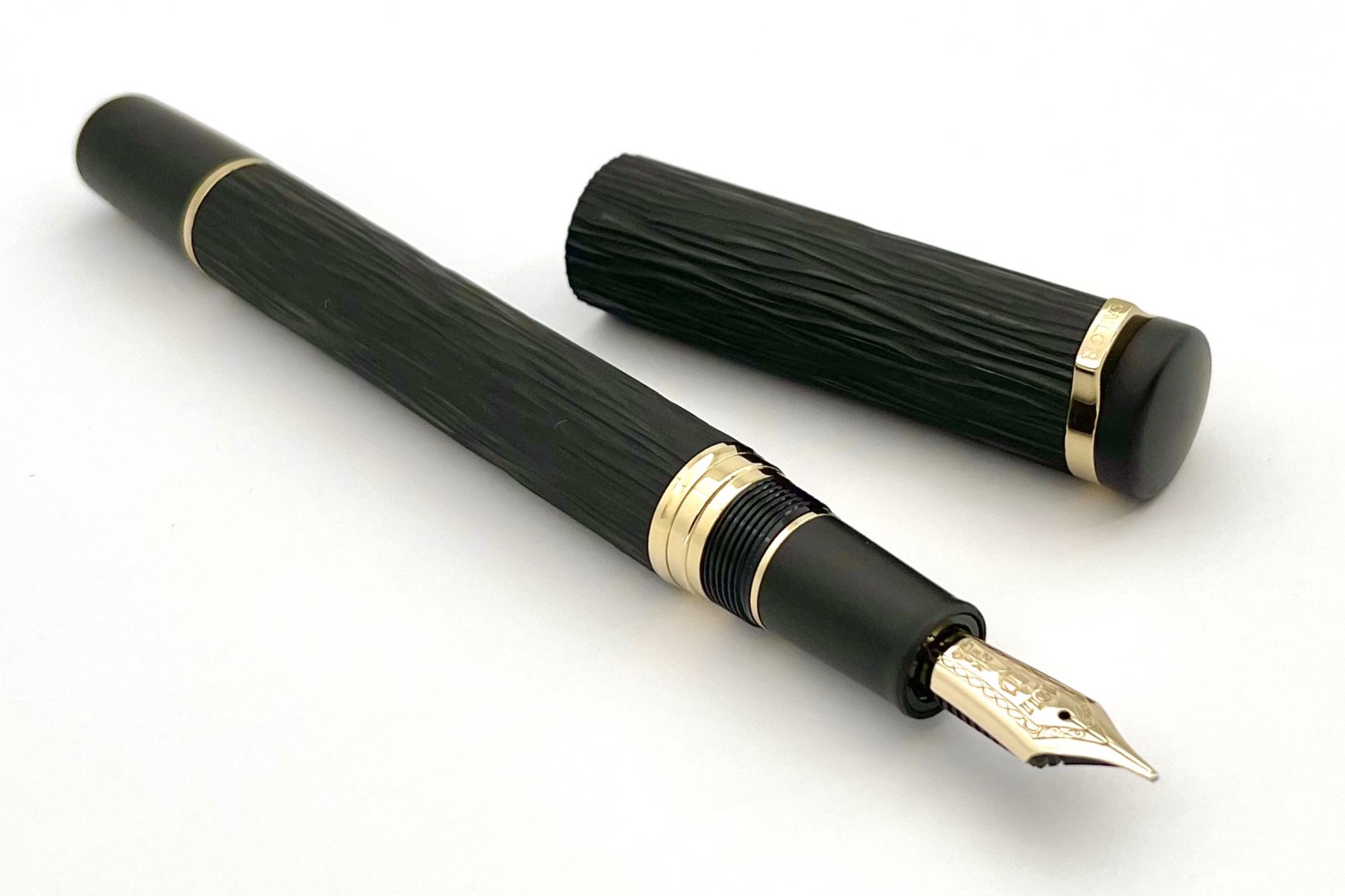 SailorEboniteSculptureYokazeFountainPen_E